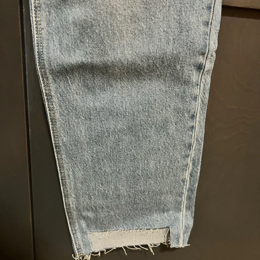Old Navy Slouchy Straight Jean Tall - Picture 6 of 7